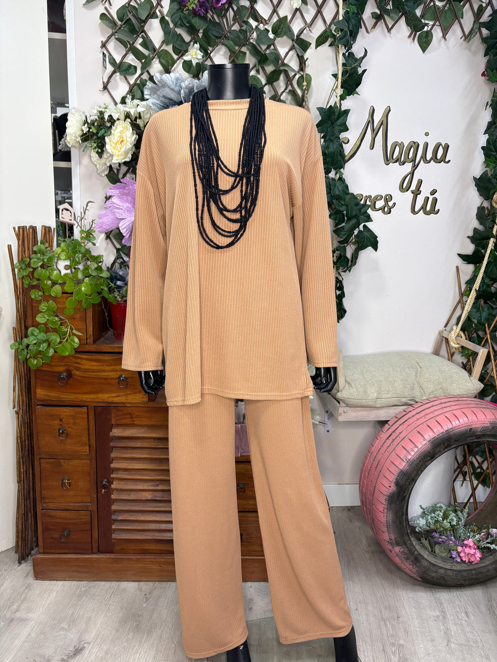 Conjunto beige